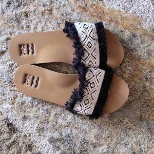 --Billabong sandals